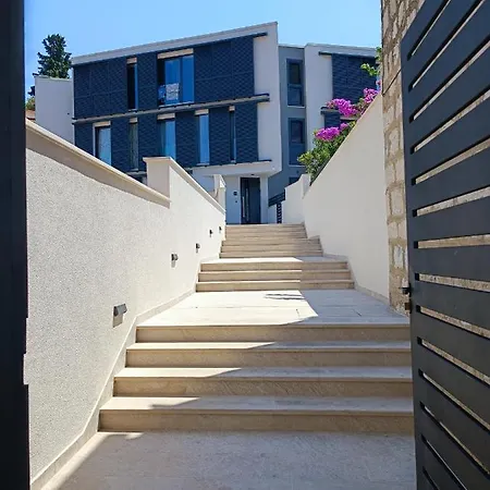 Olea アパート ツァヴタット